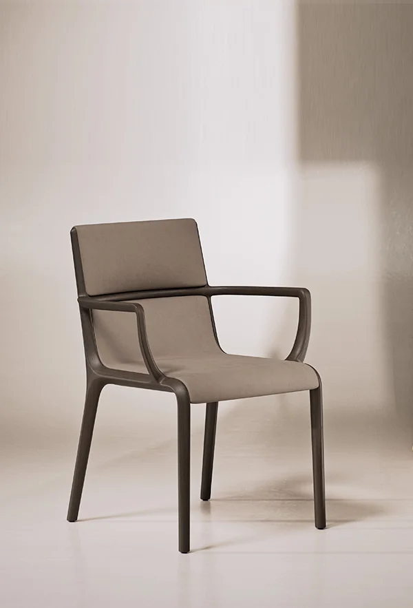 Vela Chair banner